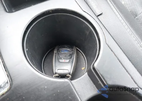 2016 Subaru Outback 3.6R Limited из США, поврежденный, VIN 4S4BSENC7G3254005